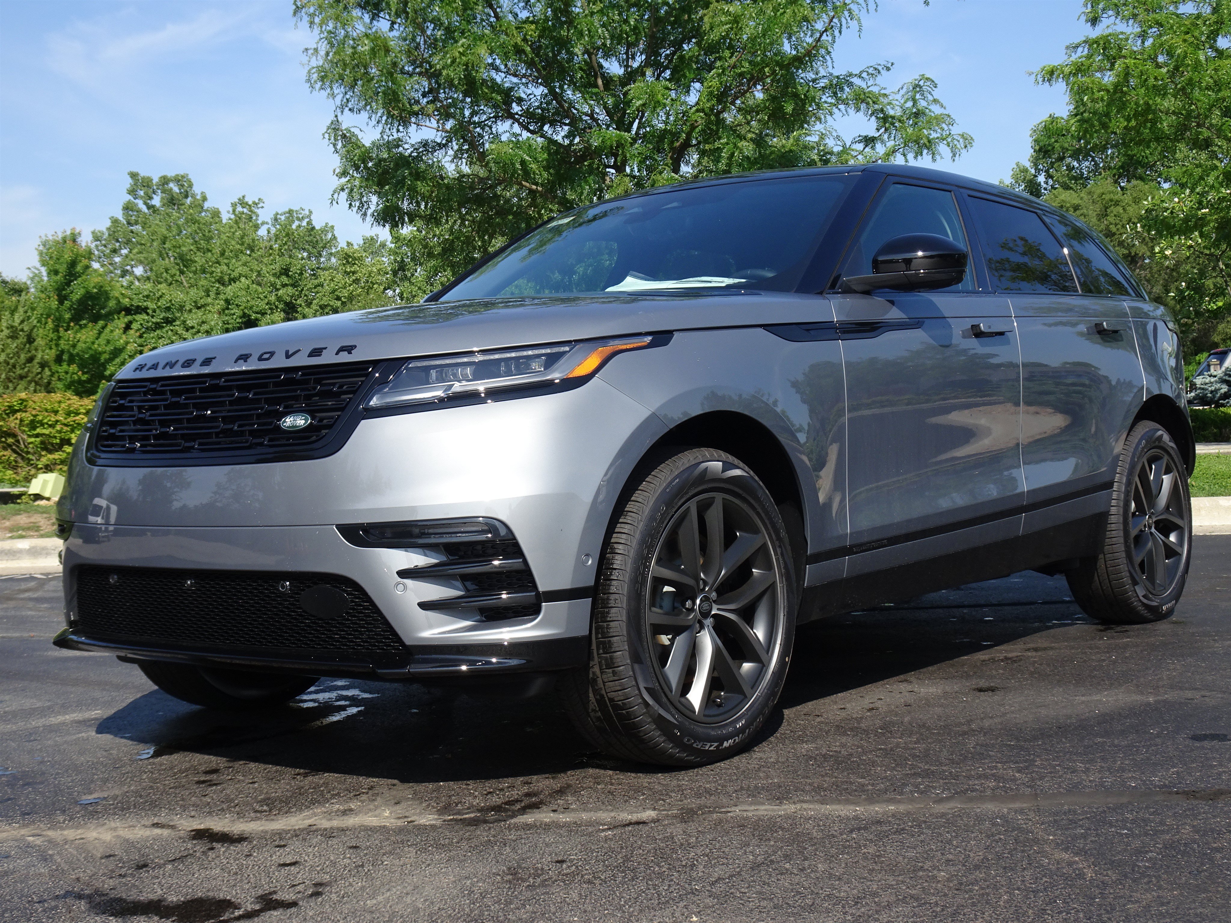 New 2026 Land Rover Range Rover Velar Belgravia AWD/4WD image 8