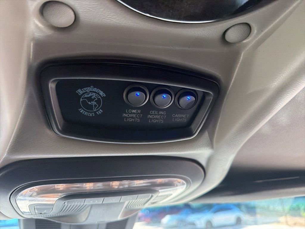 Used 2024 Mercedes-Benz Sprinter 3500 image 44