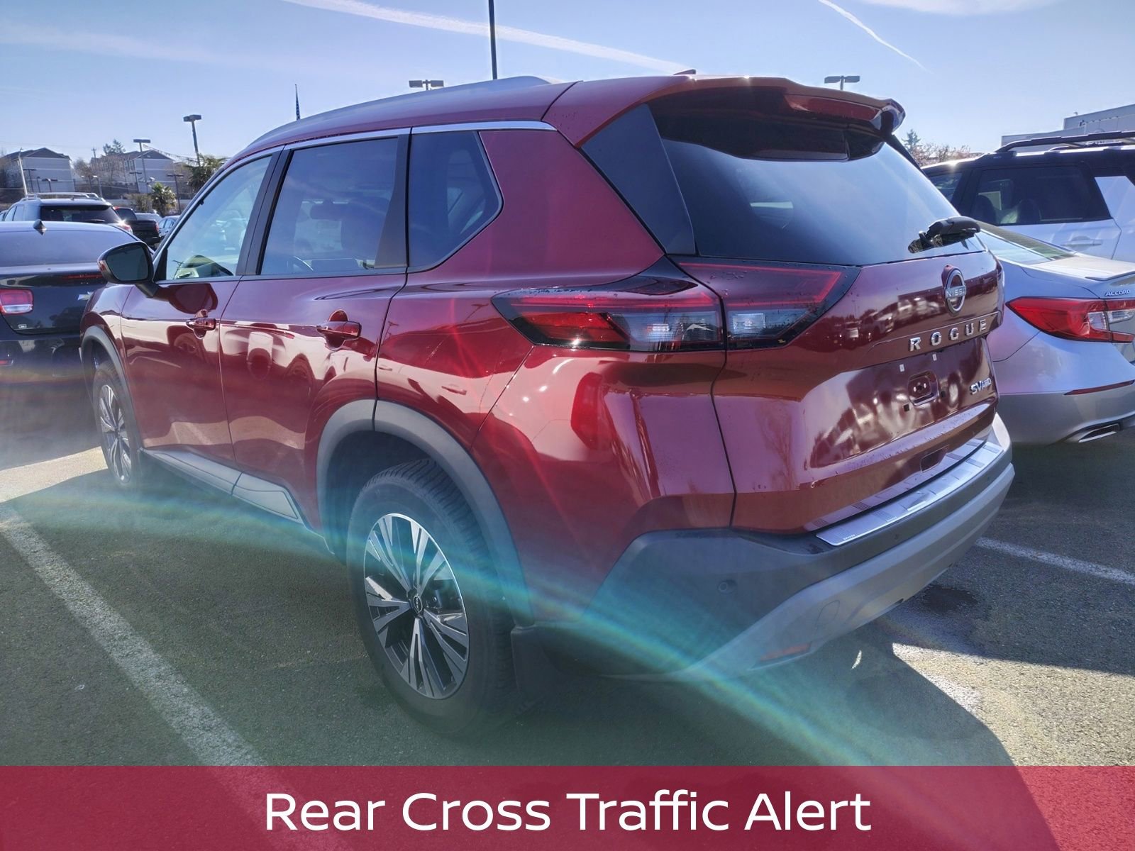 Used 2023 Nissan Rogue SV w/ SV Premium B Package image 5