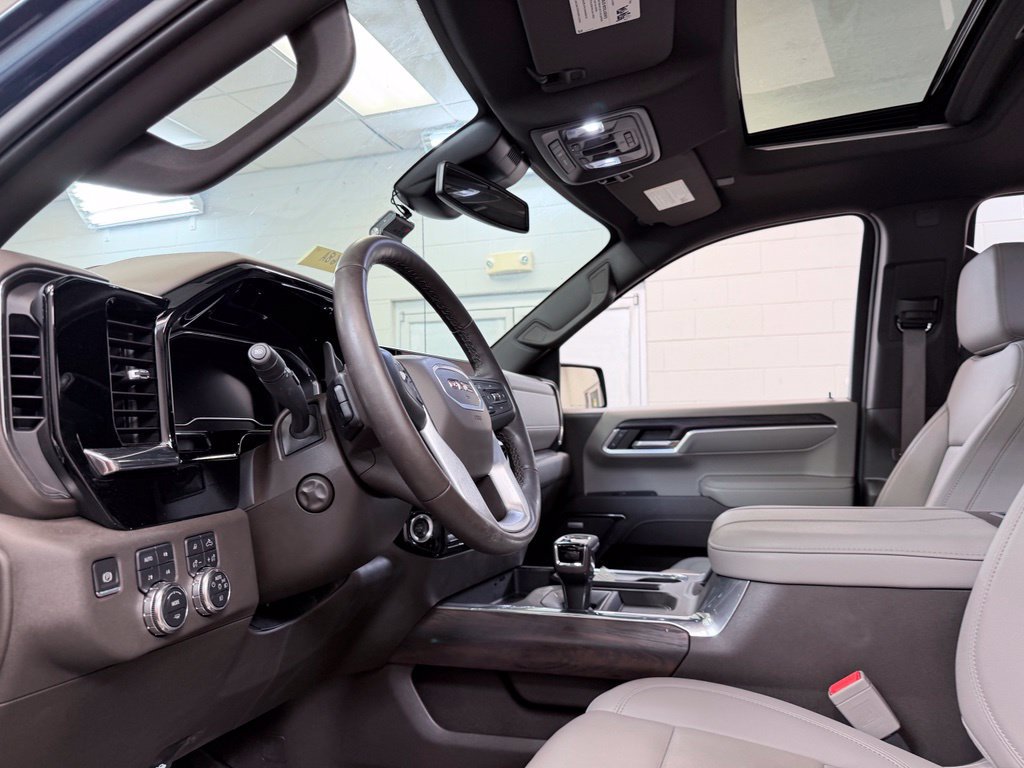 Used 2024 GMC Sierra 1500 SLT w/ SLT Premium Plus Package AWD/4WD image 16
