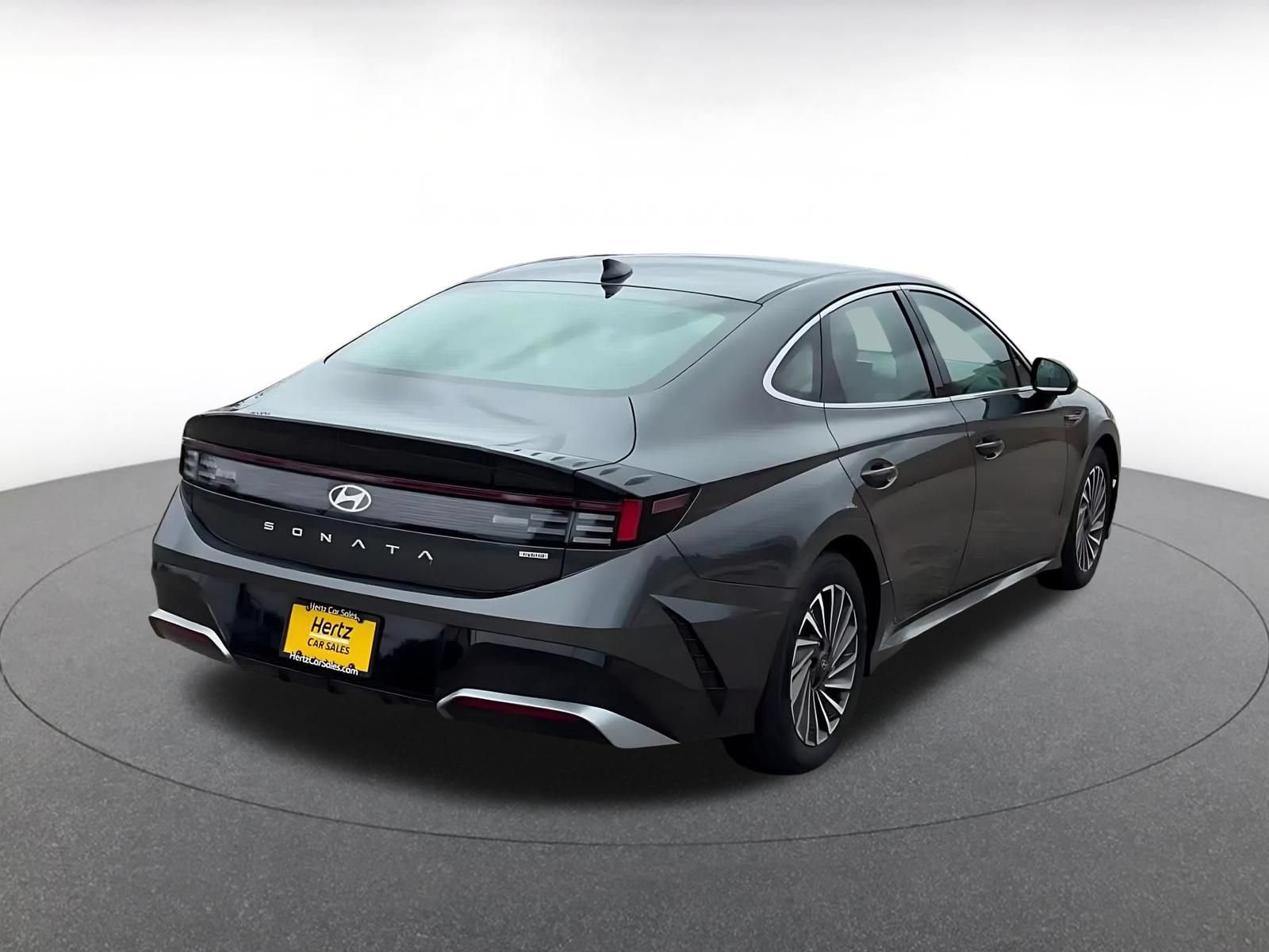 Used 2025 Hyundai Sonata SEL FWD image 12