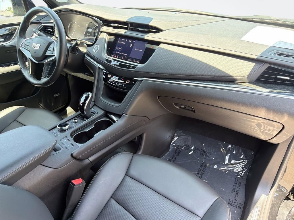 Certified 2023 Cadillac XT5 Premium Luxury FWD image 34
