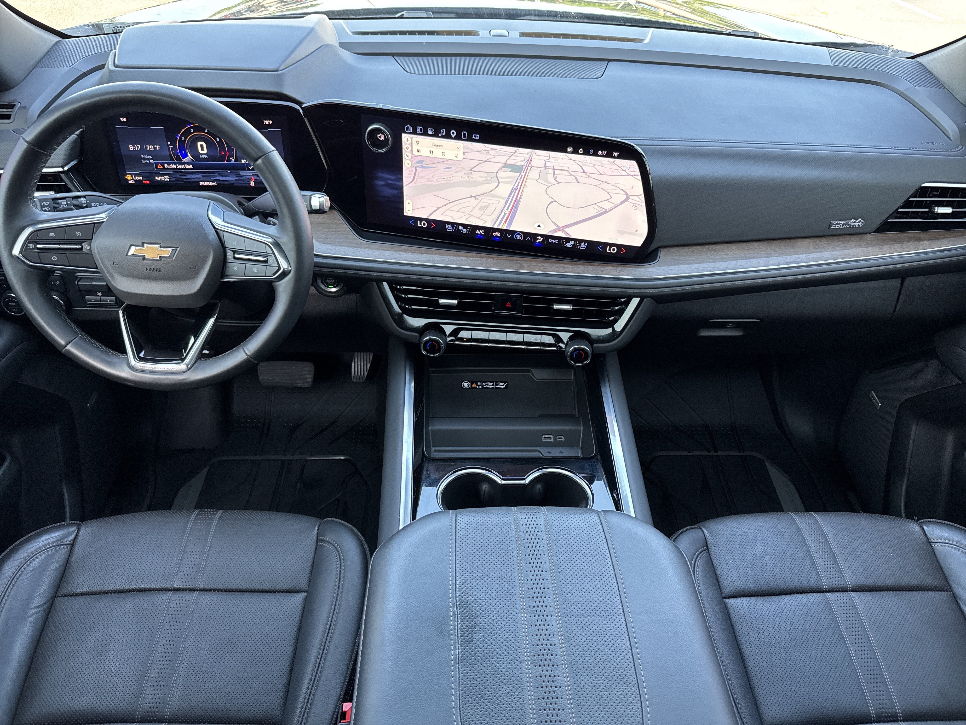 Used 2025 Chevrolet Tahoe High Country AWD/4WD image 29