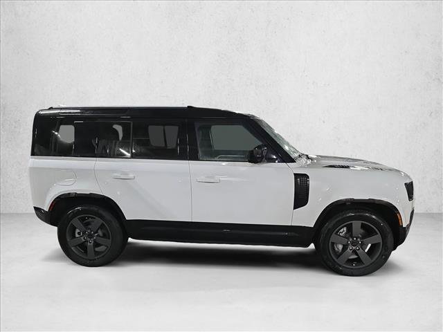 New 2026 Land Rover Defender 110 X-Dynamic SE image 4