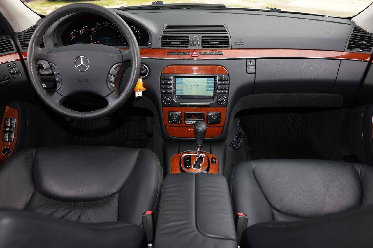 Used 2006 Mercedes-Benz S 430 4MATIC image 2