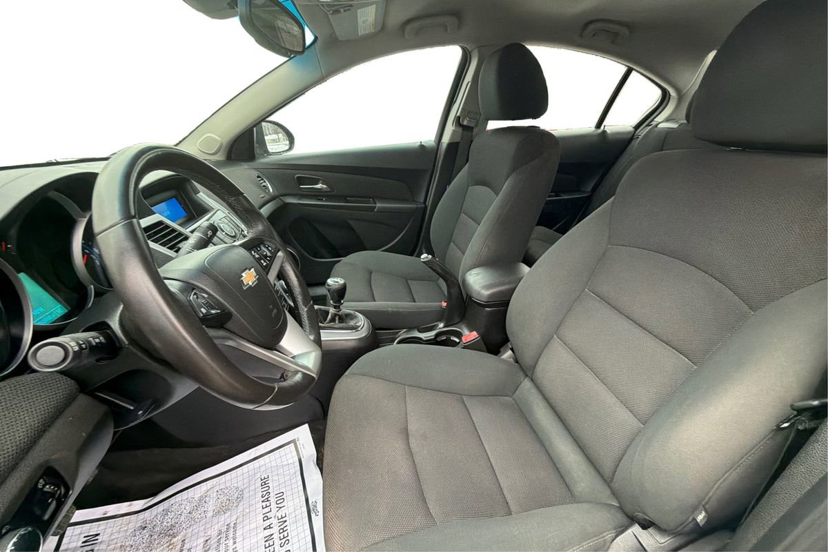 Used 2012 Chevrolet Cruze Eco image 9