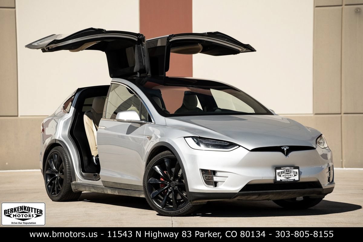 Used 2016 Tesla Model X Performance AWD/4WD image 2