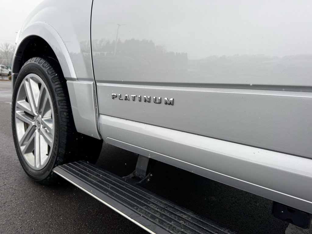 Used 2017 Ford Expedition EL Platinum image 5