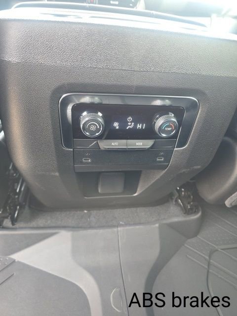 New 2026 Chevrolet Suburban LS image 26