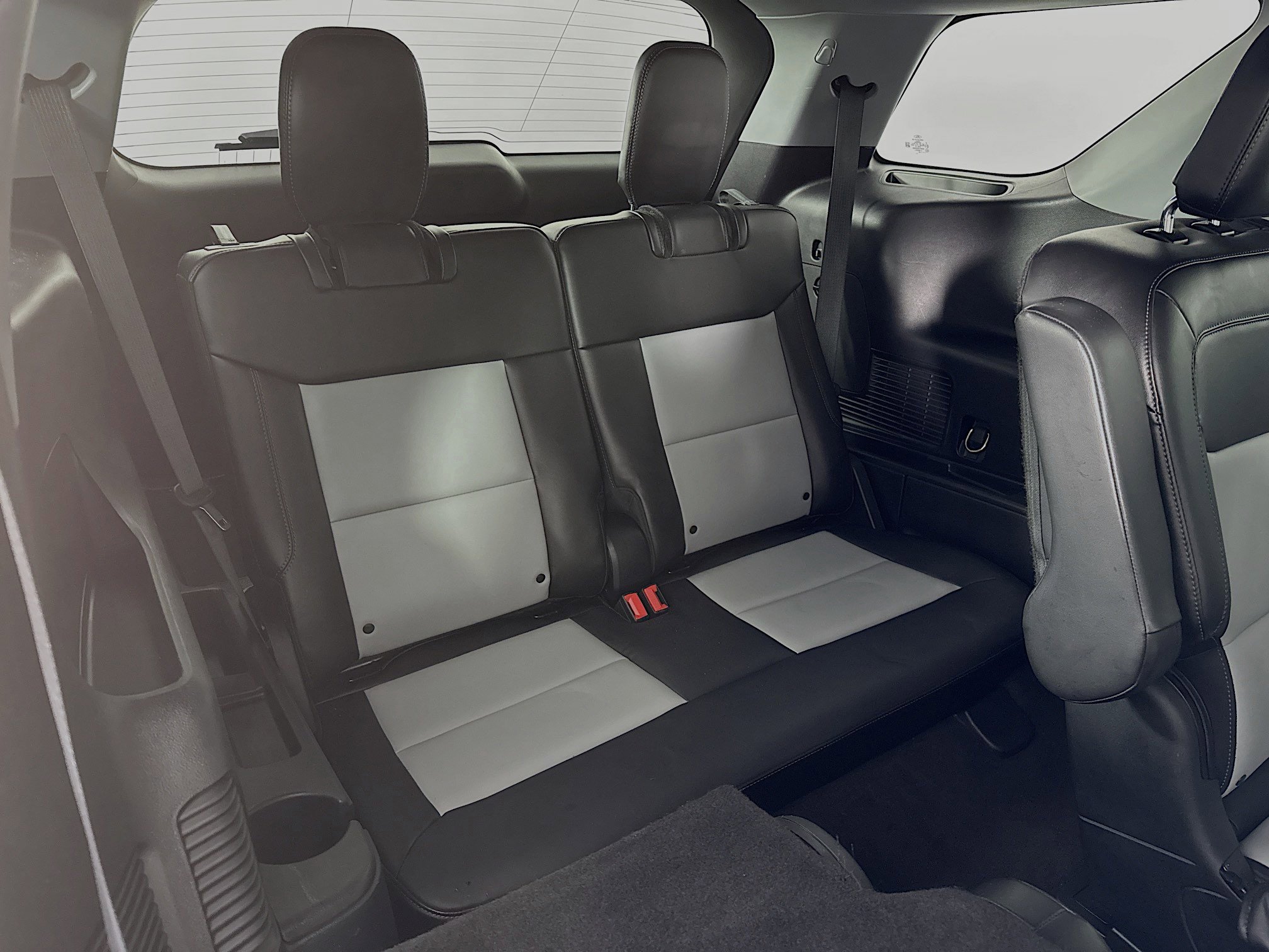 Used 2022 Ford Explorer XLT w/ Equipment Group 202A image 26