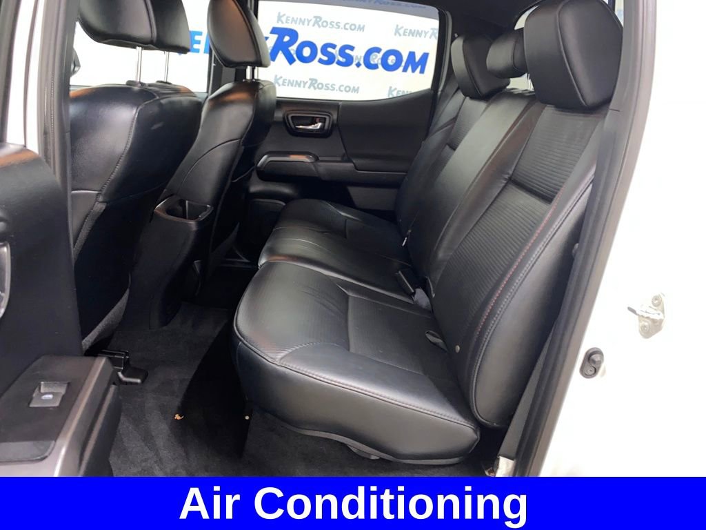 Used 2017 Toyota Tacoma TRD Pro image 9