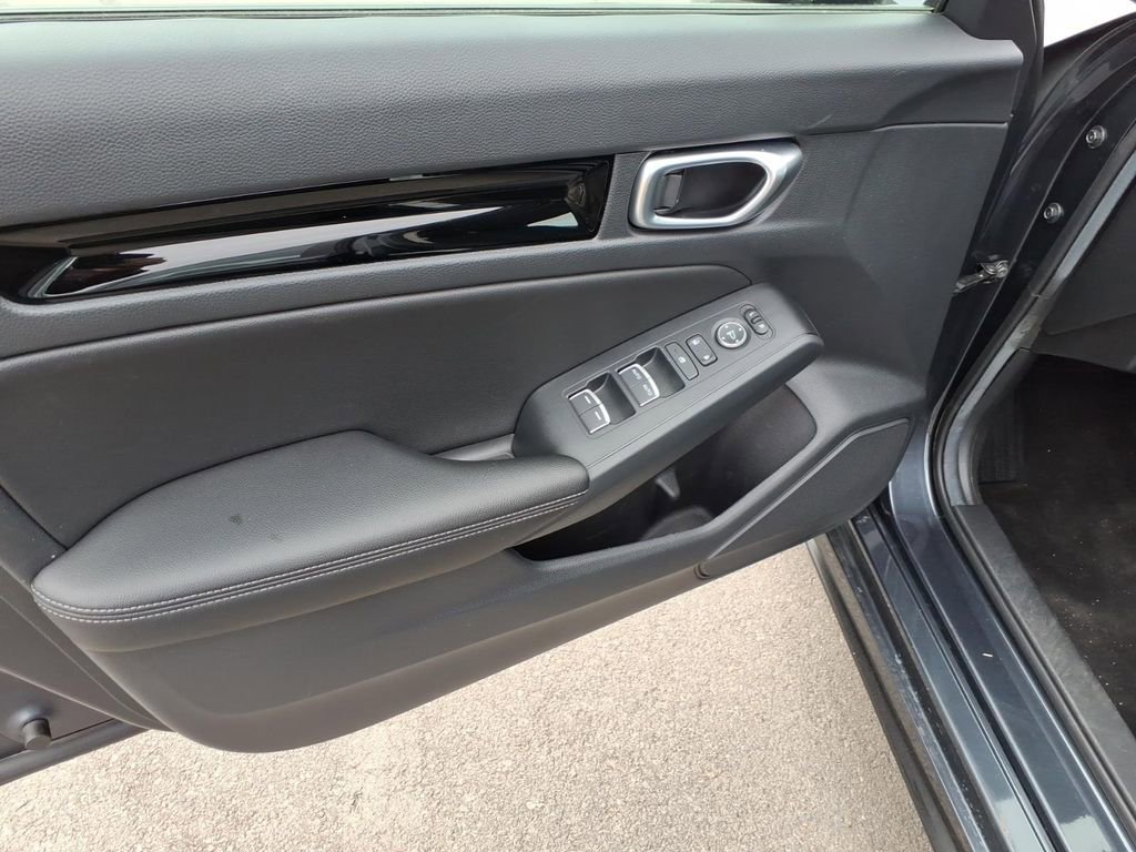 Used 2024 Honda Civic EX-L image 11