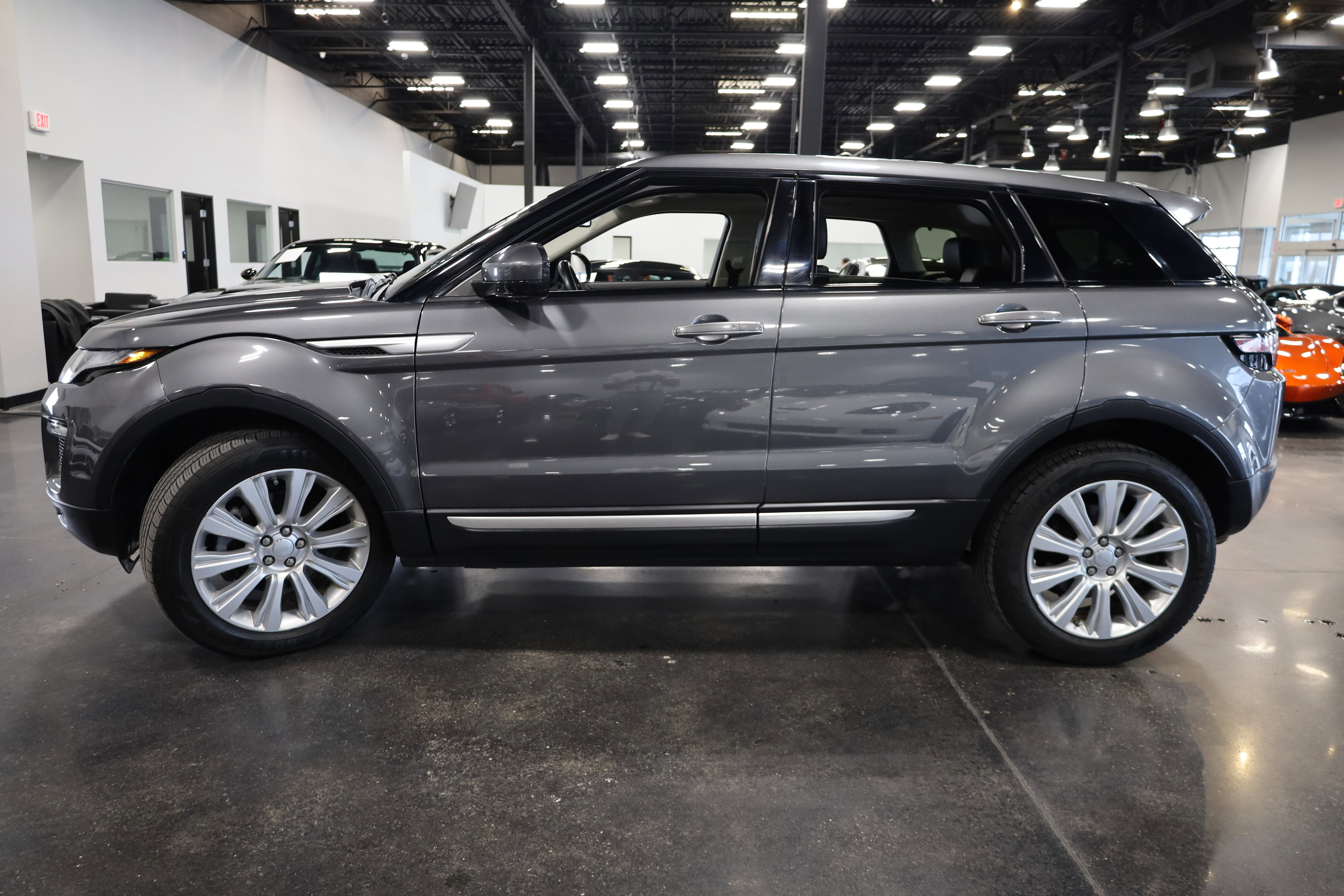 Used 2016 Land Rover Range Rover Evoque HSE image 9
