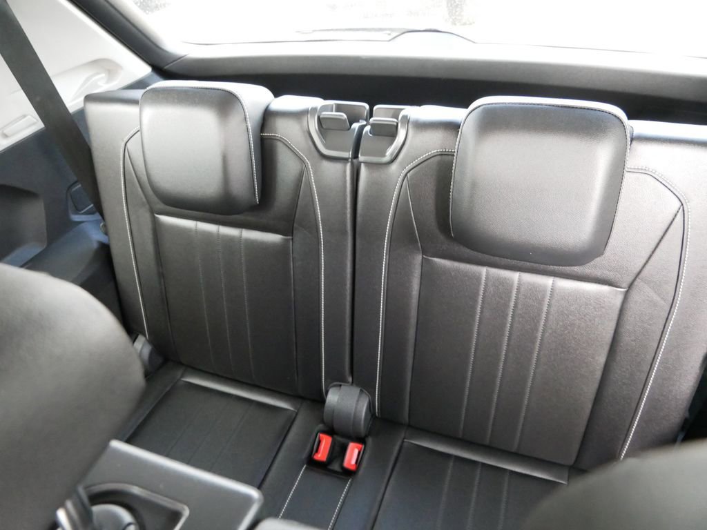 Used 2024 Volkswagen Tiguan Wolfsburg Edition FWD image 16