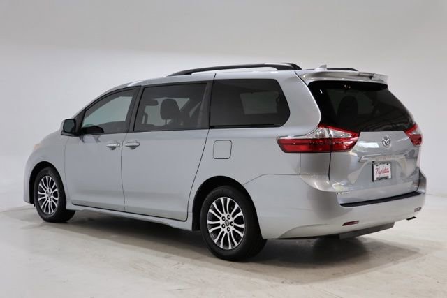 Used 2019 Toyota Sienna XLE FWD image 6