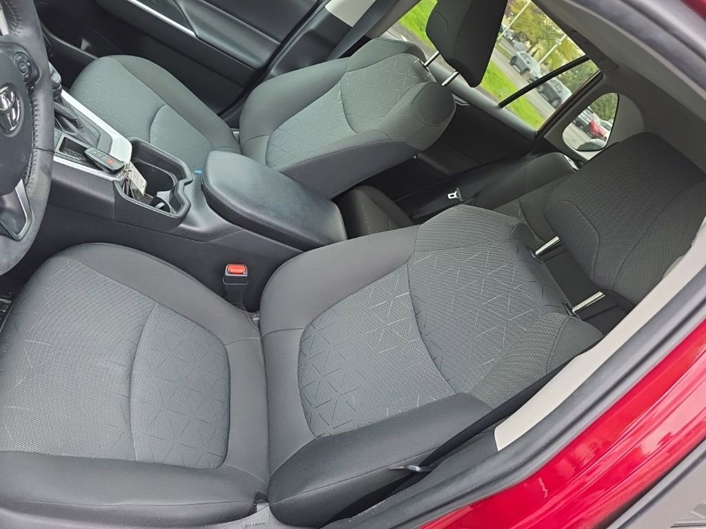 Used 2021 Toyota RAV4 XLE w/ Convenience Package AWD/4WD image 11
