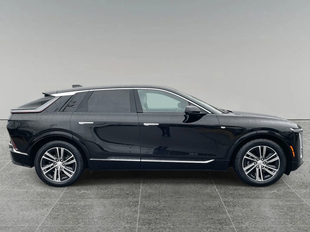 Certified 2023 Cadillac Lyriq Luxury image 6