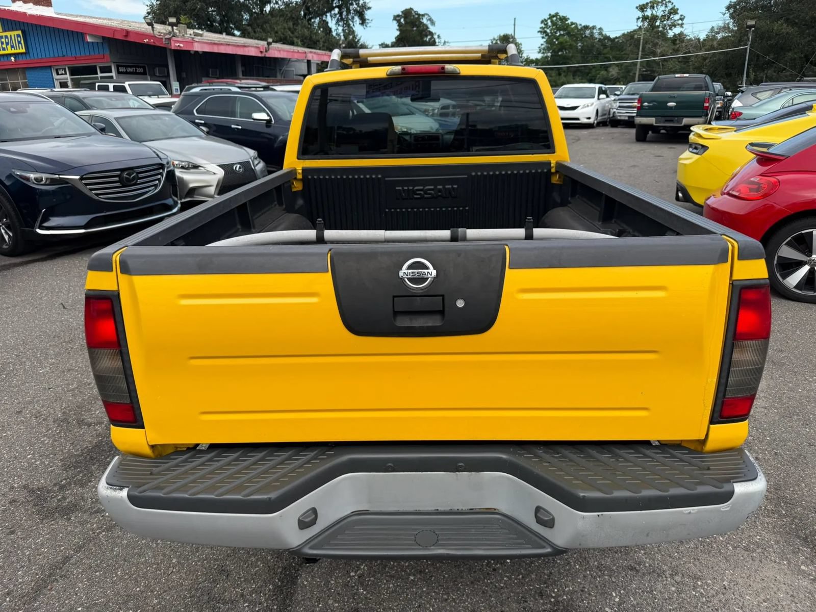 Used 2003 Nissan Frontier SE AWD/4WD image 6