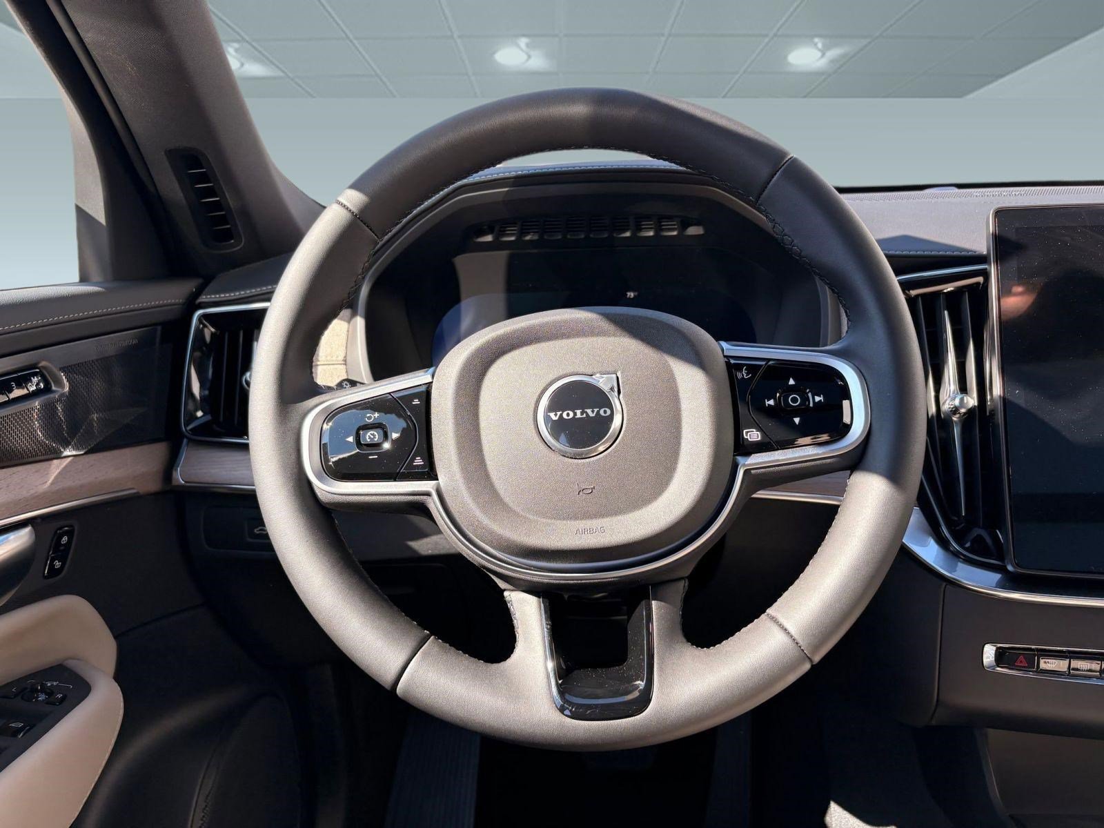 Certified 2026 Volvo XC90 B6 Plus w/ Protection Package Premier AWD/4WD image 24