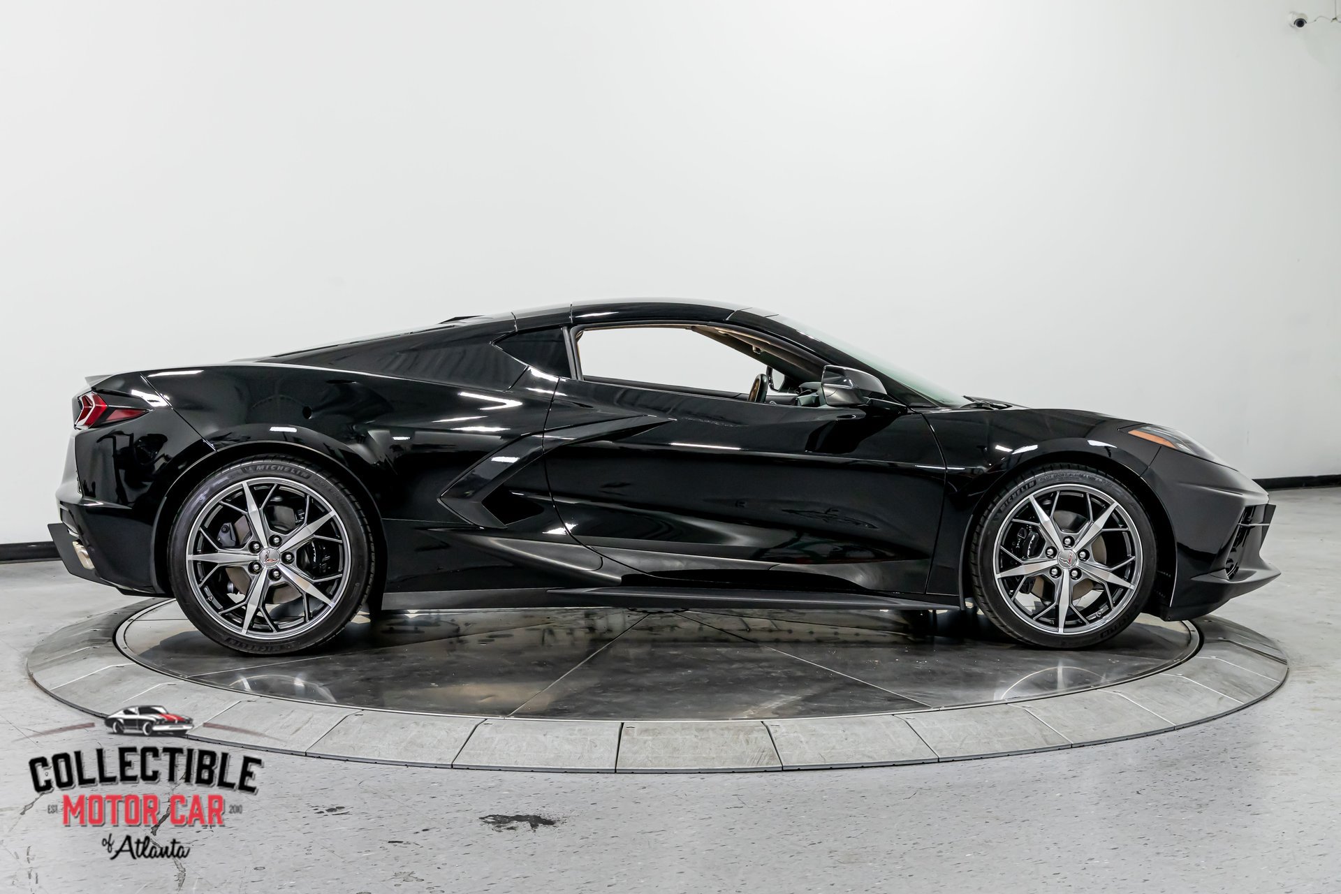Used 2022 Chevrolet Corvette Stingray Premium Cpe w/ Body-Color Dual Roof Package RWD image 23