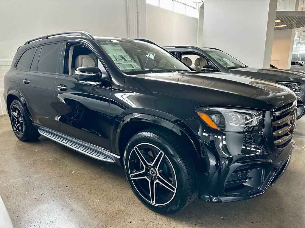 New 2026 Mercedes-Benz GLS 450 4MATIC image 3