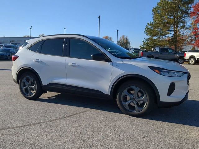 New 2025 Ford Escape ST-Line w/ Tech Pack #1 image 2