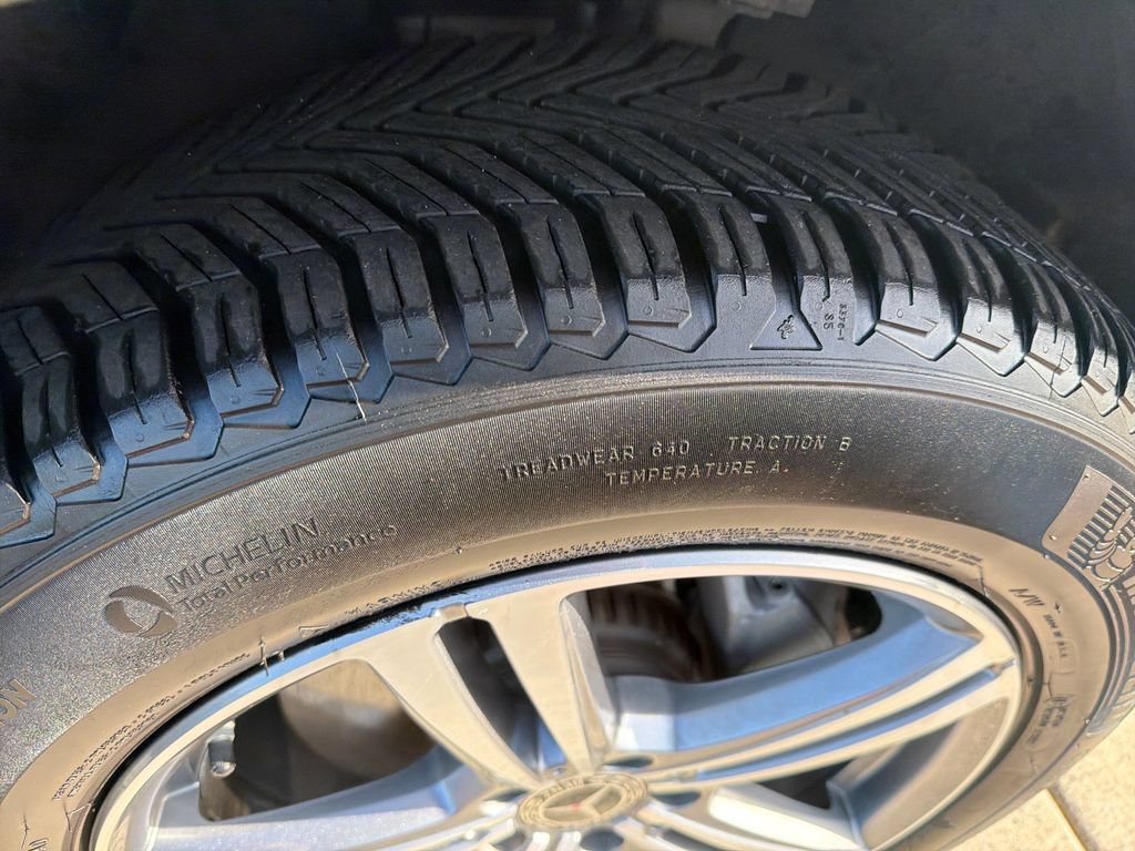 Used 2021 Mercedes-Benz GLC 300 4MATIC image 25