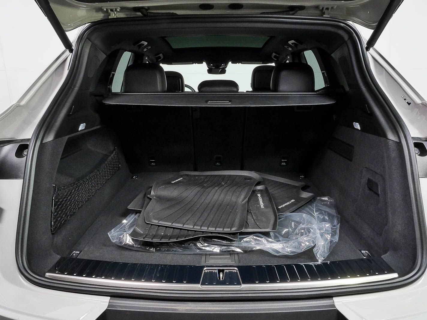 New 2026 Porsche Cayenne AWD/4WD image 32