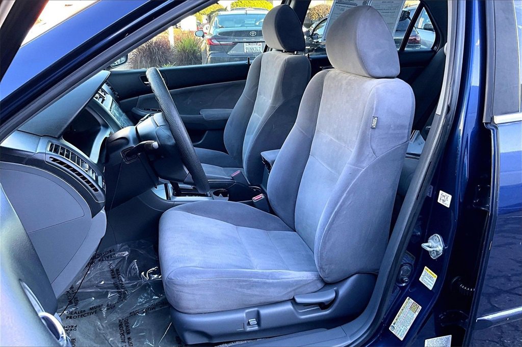 Used 2004 Honda Accord EX image 21