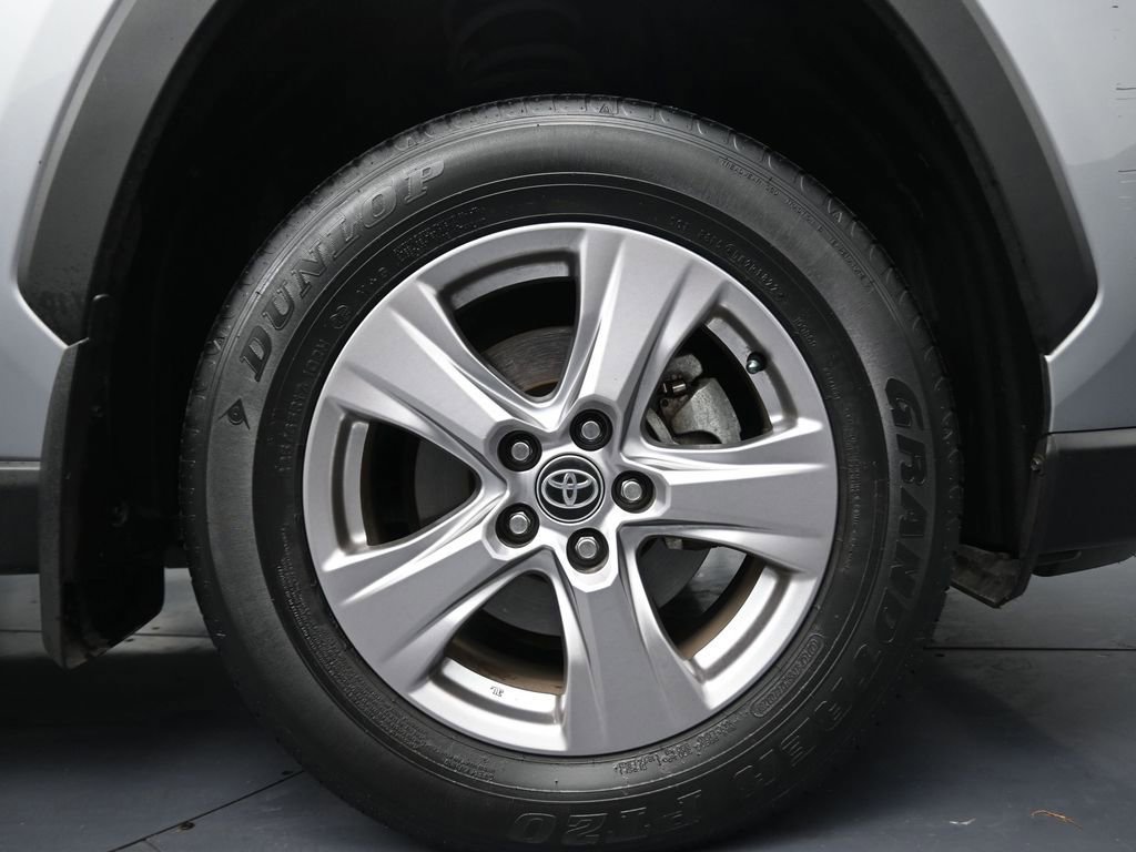 Used 2023 Toyota RAV4 XLE image 5