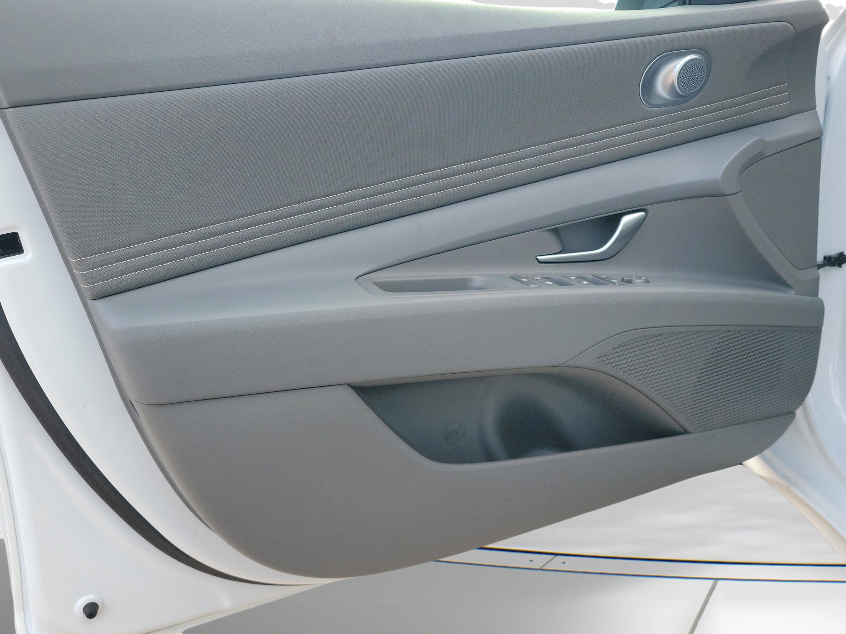 New 2026 Hyundai Elantra SEL Sport image 17