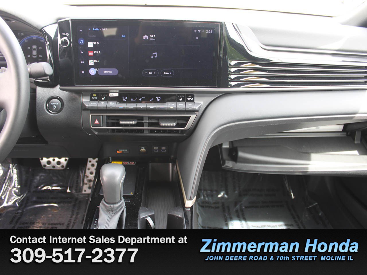 Used 2025 Toyota Camry XSE FWD image 17