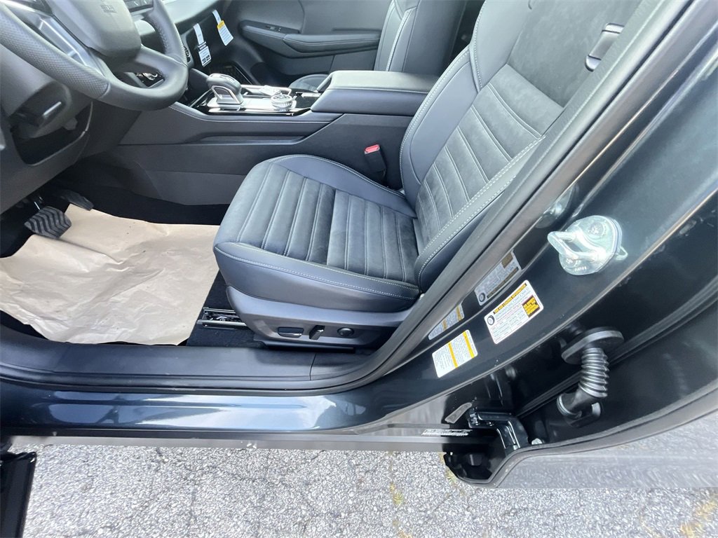 New 2025 Mitsubishi Outlander SE image 12