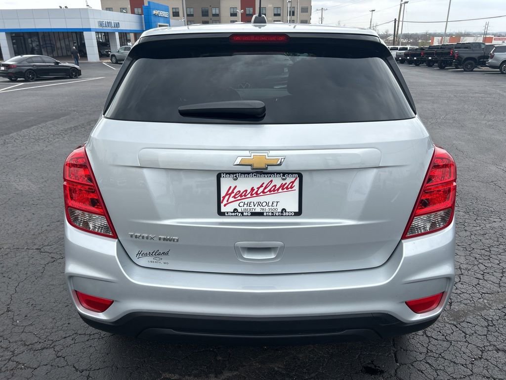Used 2022 Chevrolet Trax LS w/ Tint and Cruise Package image 6