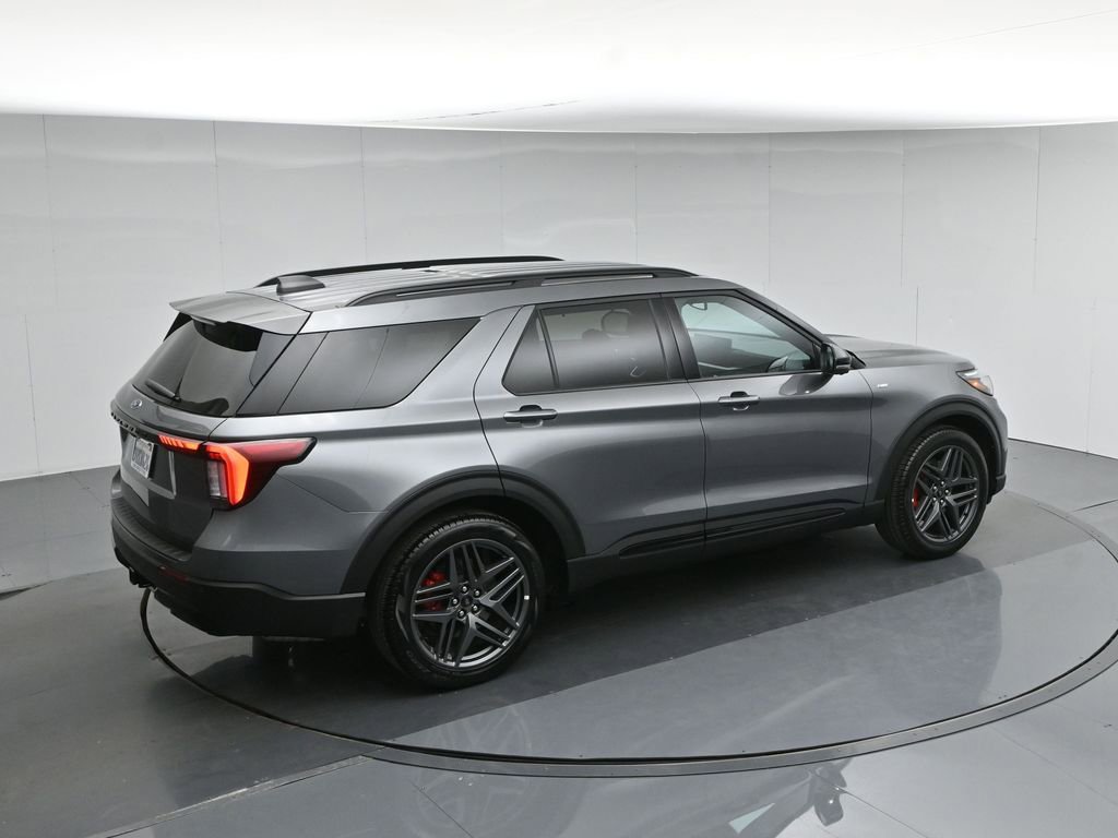 Used 2025 Ford Explorer ST-Line w/ Premium Package RWD image 43