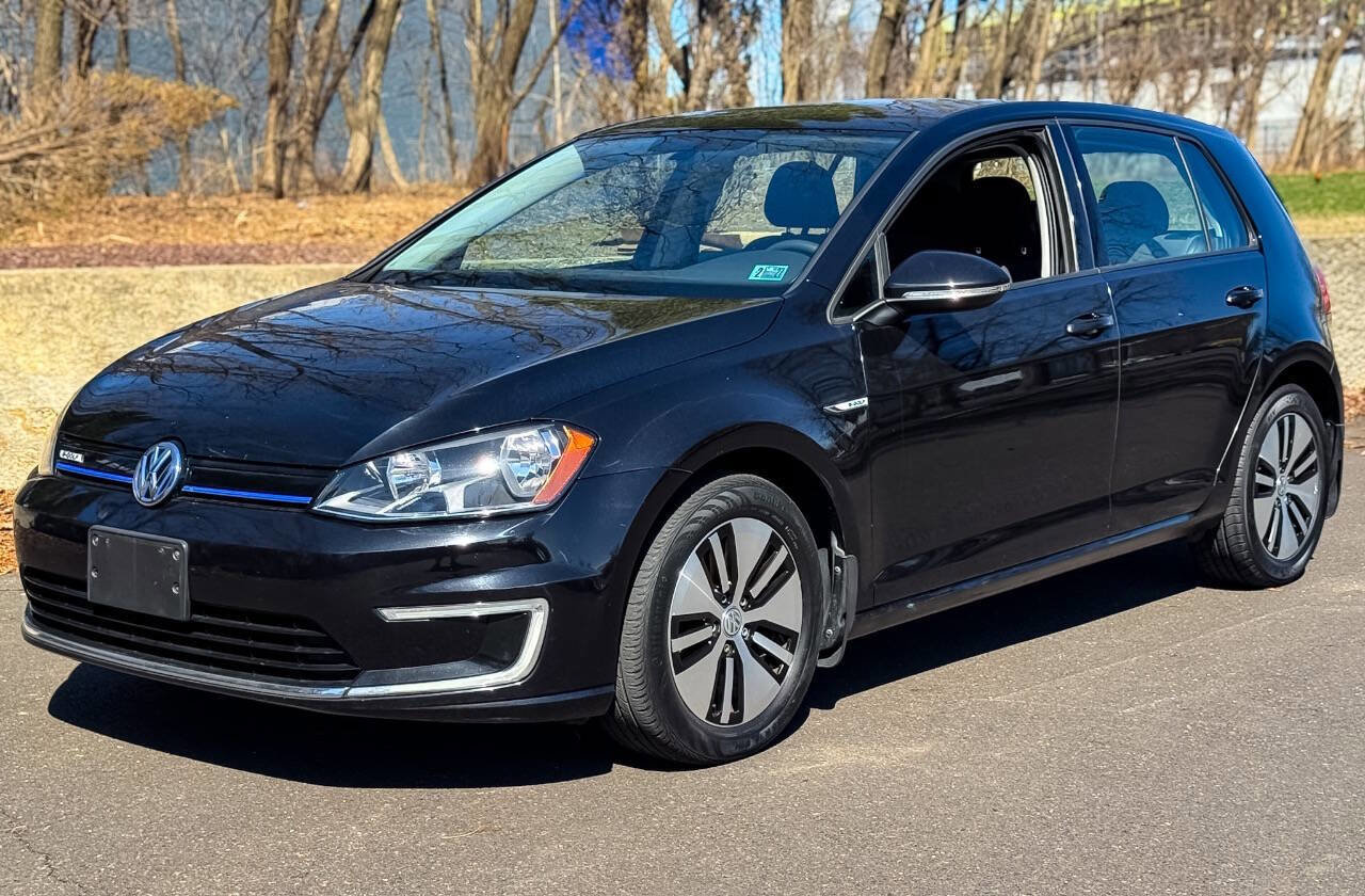 Used 2016 Volkswagen e-Golf SE w/ DC Fast Charging Package FWD image 2