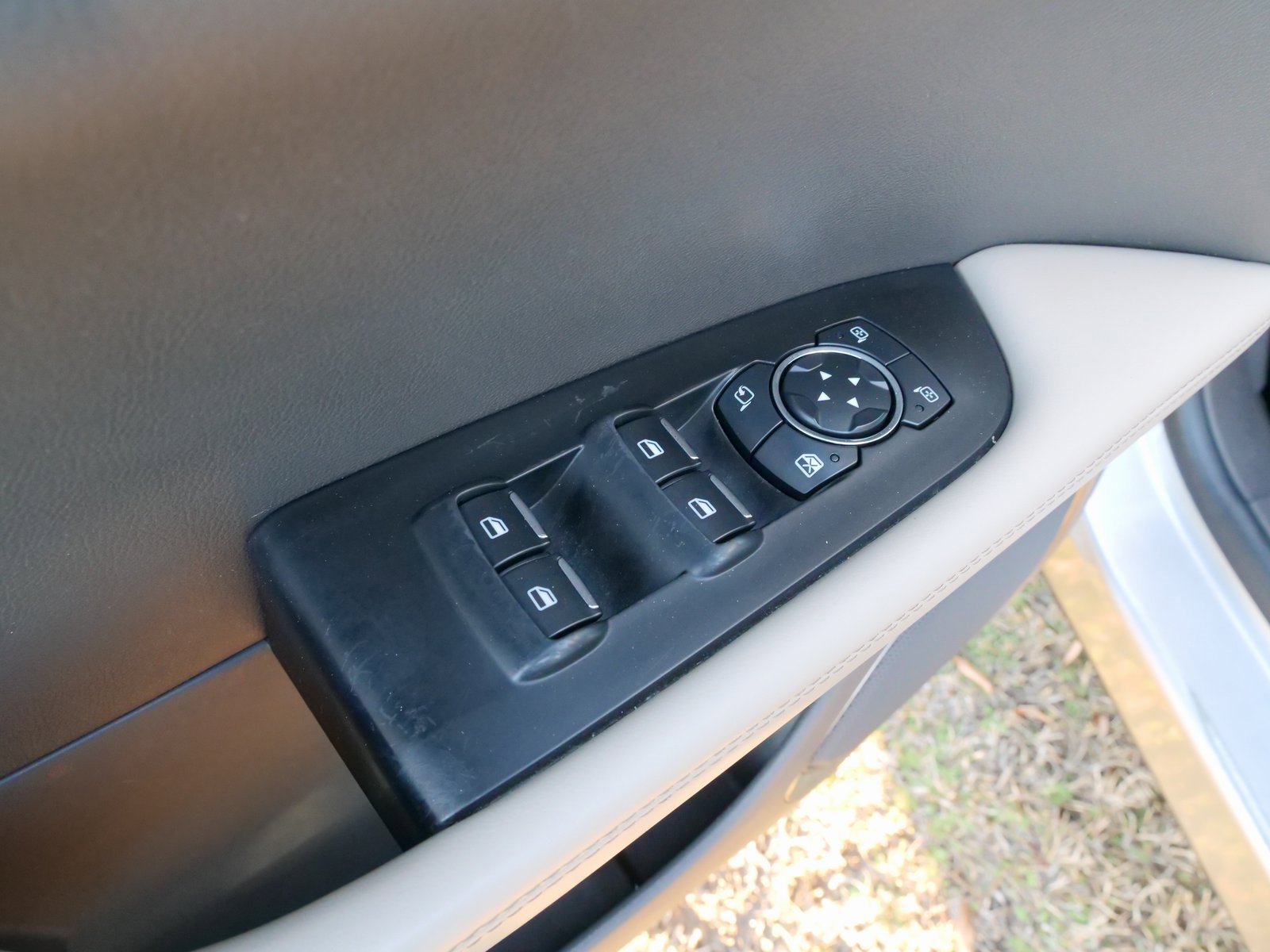 Used 2021 Lincoln Nautilus FWD w/ Equipment Group 101A image 17