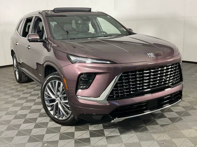 Used 2025 Buick Enclave Avenir w/ LPO, All-Weather Package image 45