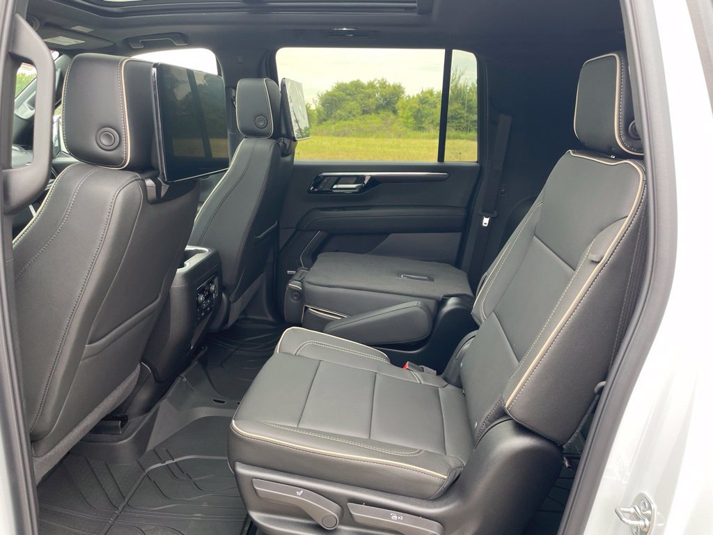 New 2026 Chevrolet Suburban Premier AWD/4WD image 36