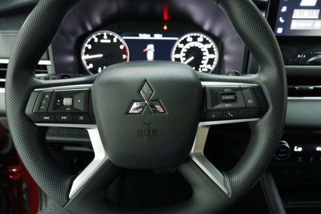 New 2026 Mitsubishi Outlander ES FWD image 8