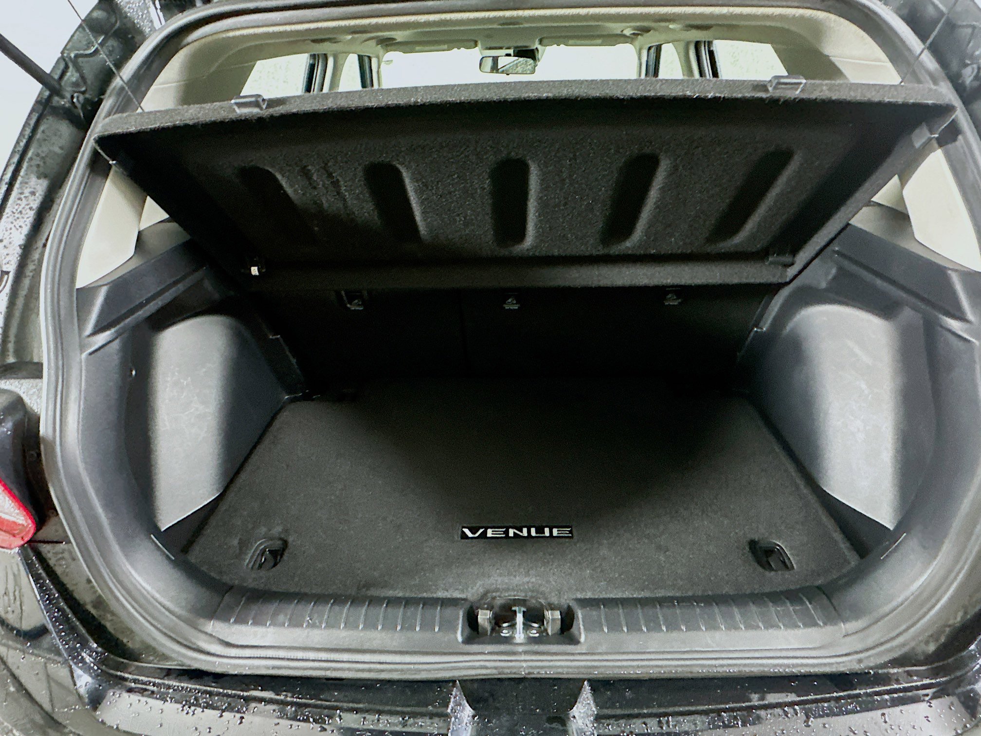 Used 2023 Hyundai Venue SEL image 26