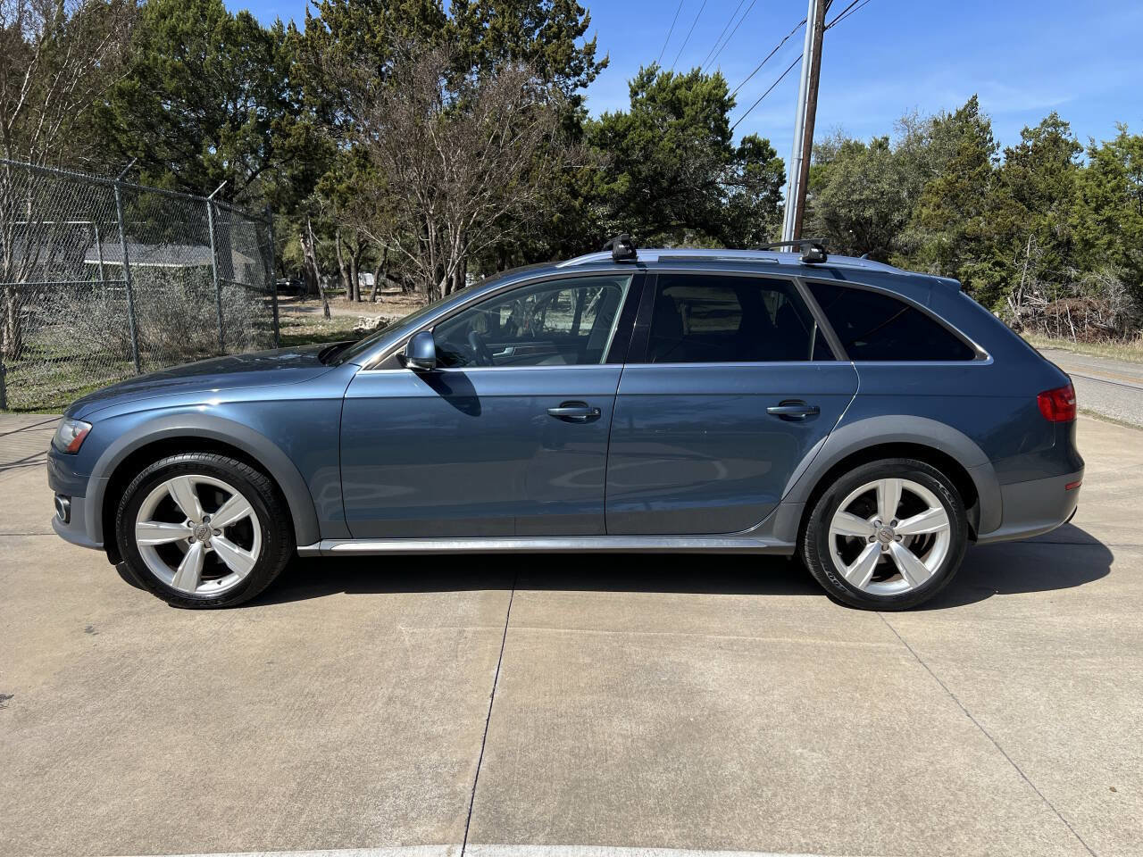 Used 2015 Audi A4 Premium w/ Audi MMI Navigation image 6