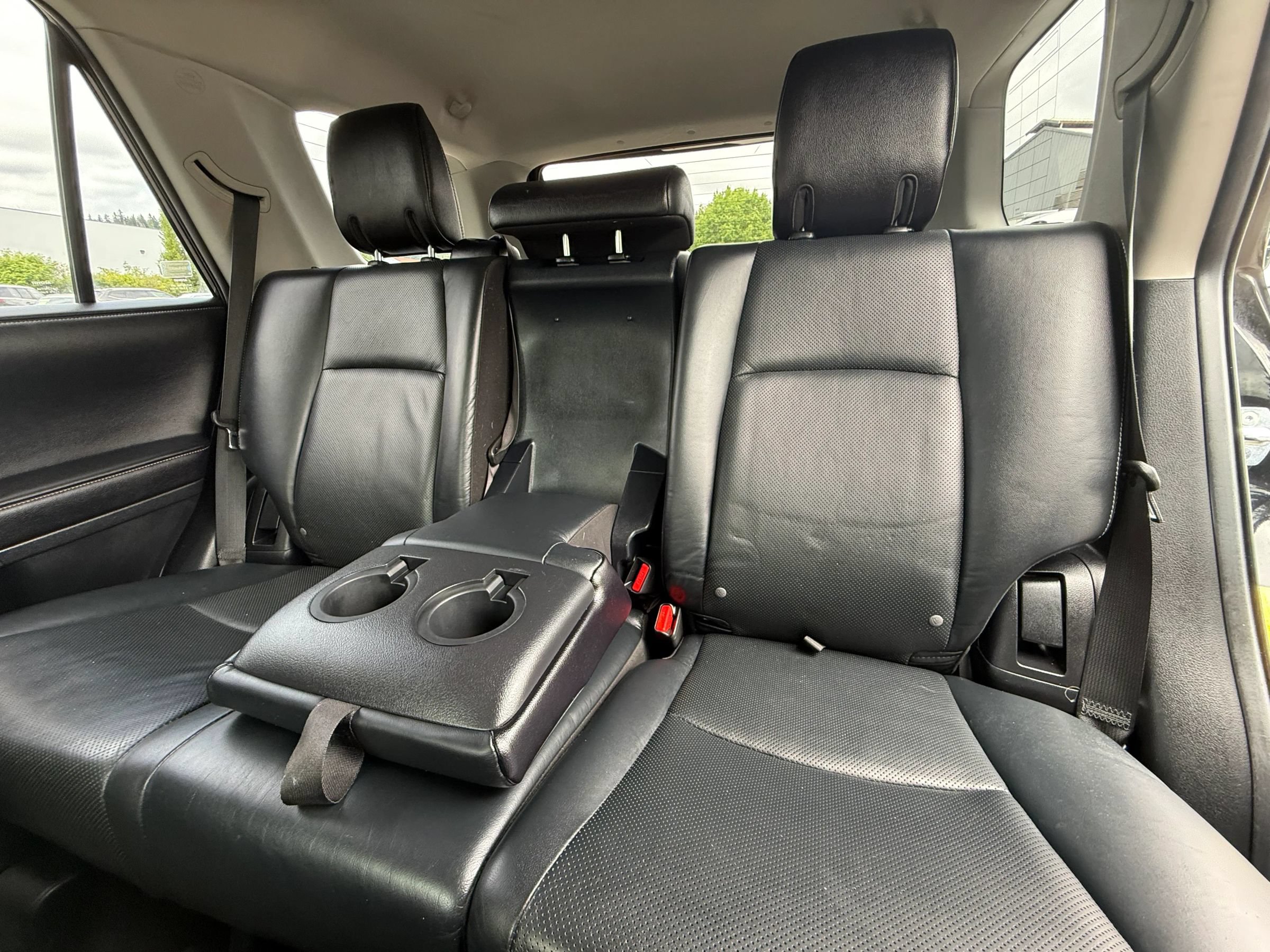 Used 2016 Toyota 4Runner Limited AWD/4WD image 37