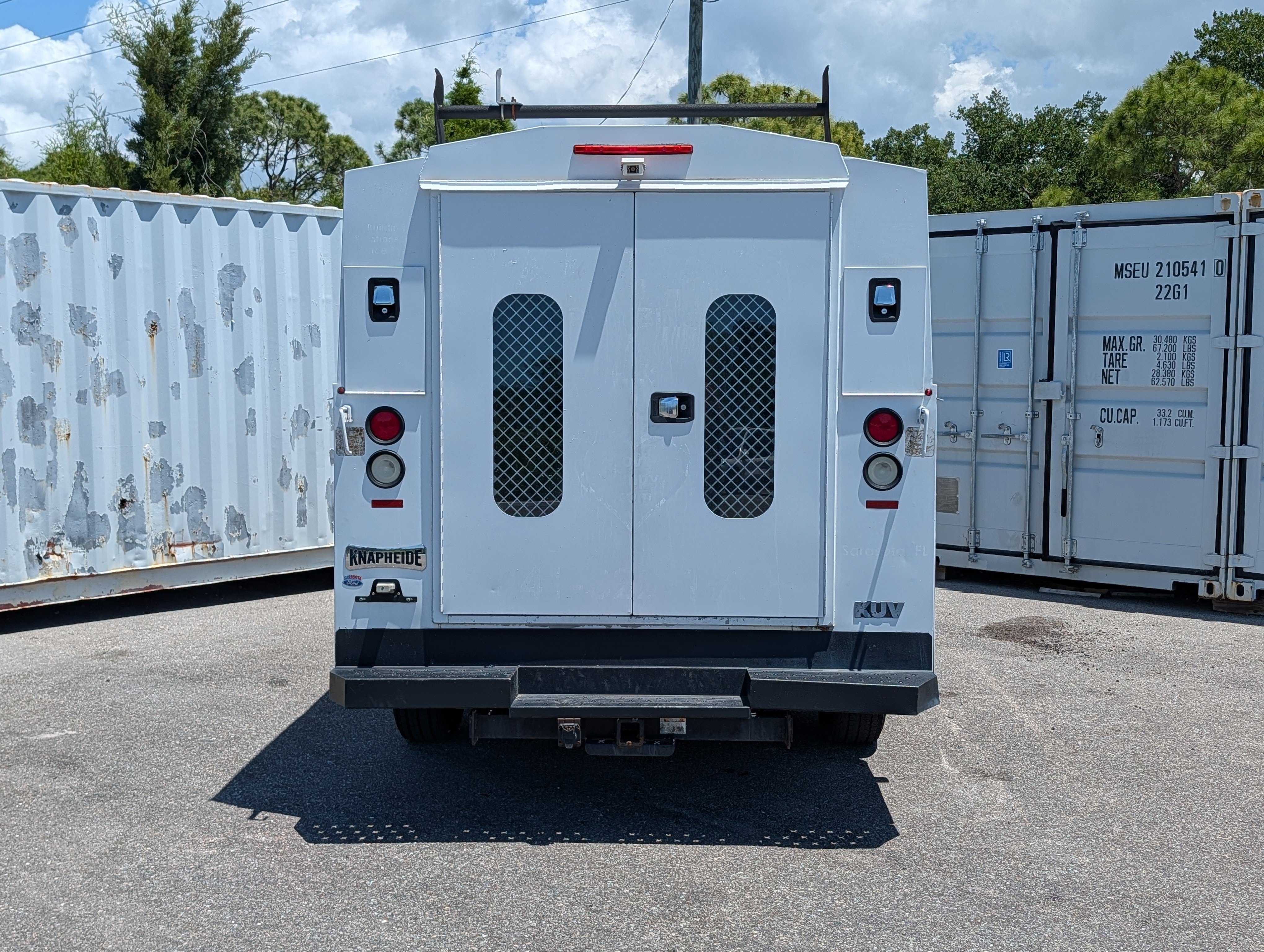 Used 2017 Ford E-350 and Econoline 350 Super Duty w/ Power Windows & Locks Group RWD image 5