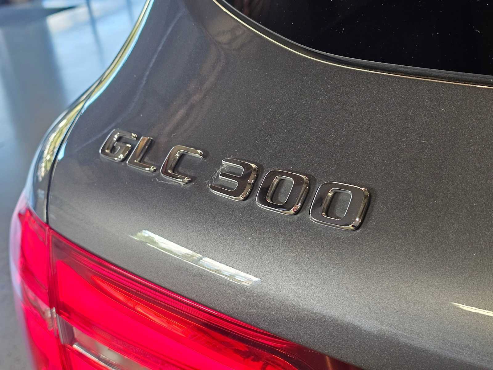 Used 2019 Mercedes-Benz GLC 300 4MATIC image 15