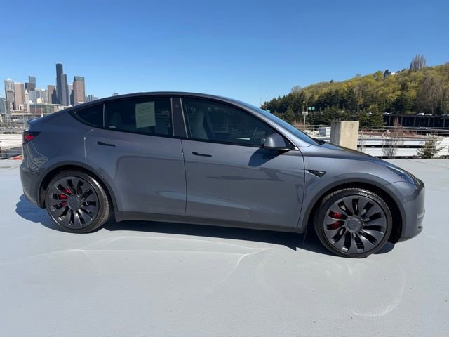Used 2023 Tesla Model Y Performance image 2