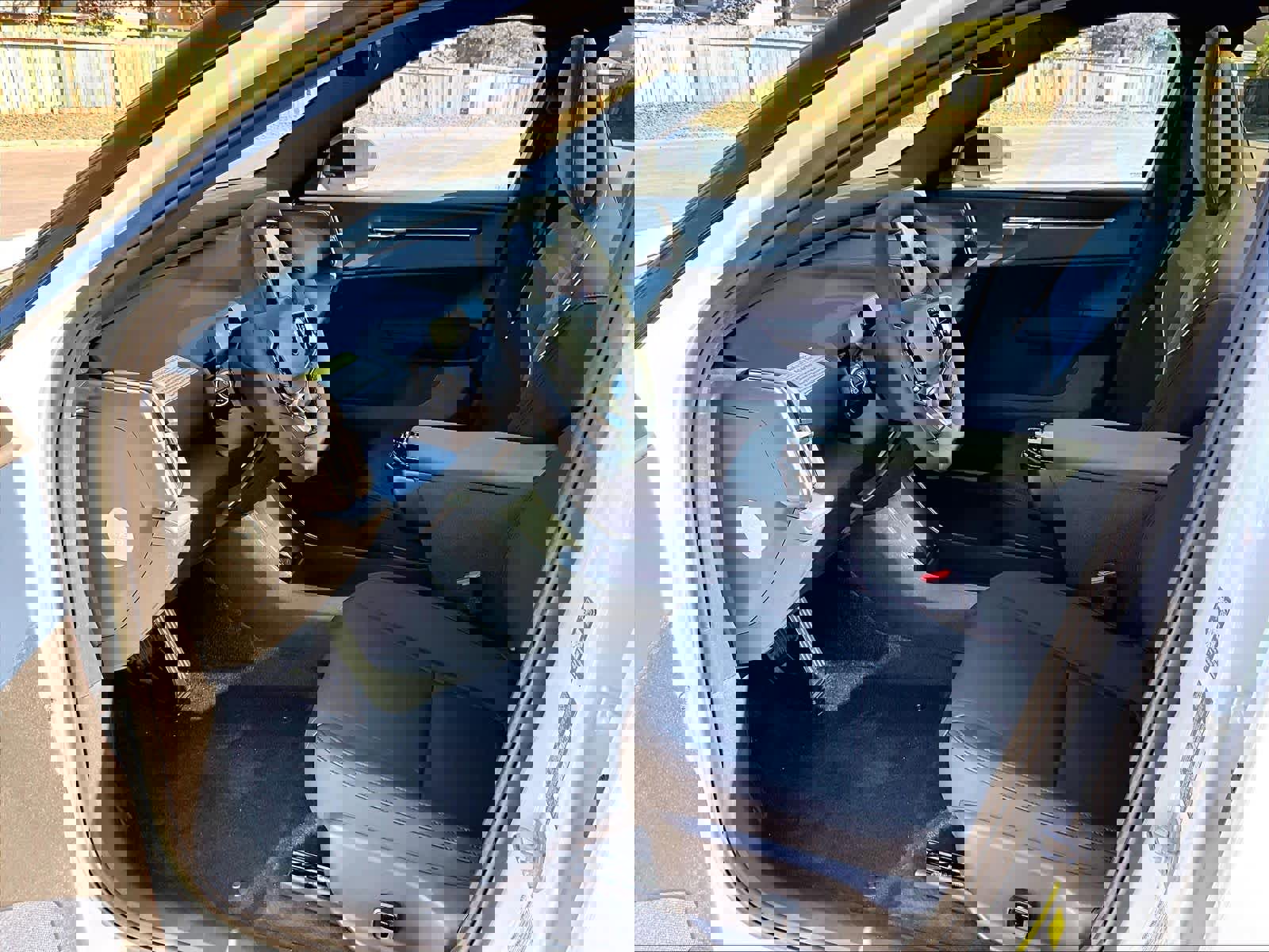 New 2026 Volvo EX30 Plus w/ Protection Package Premier image 8