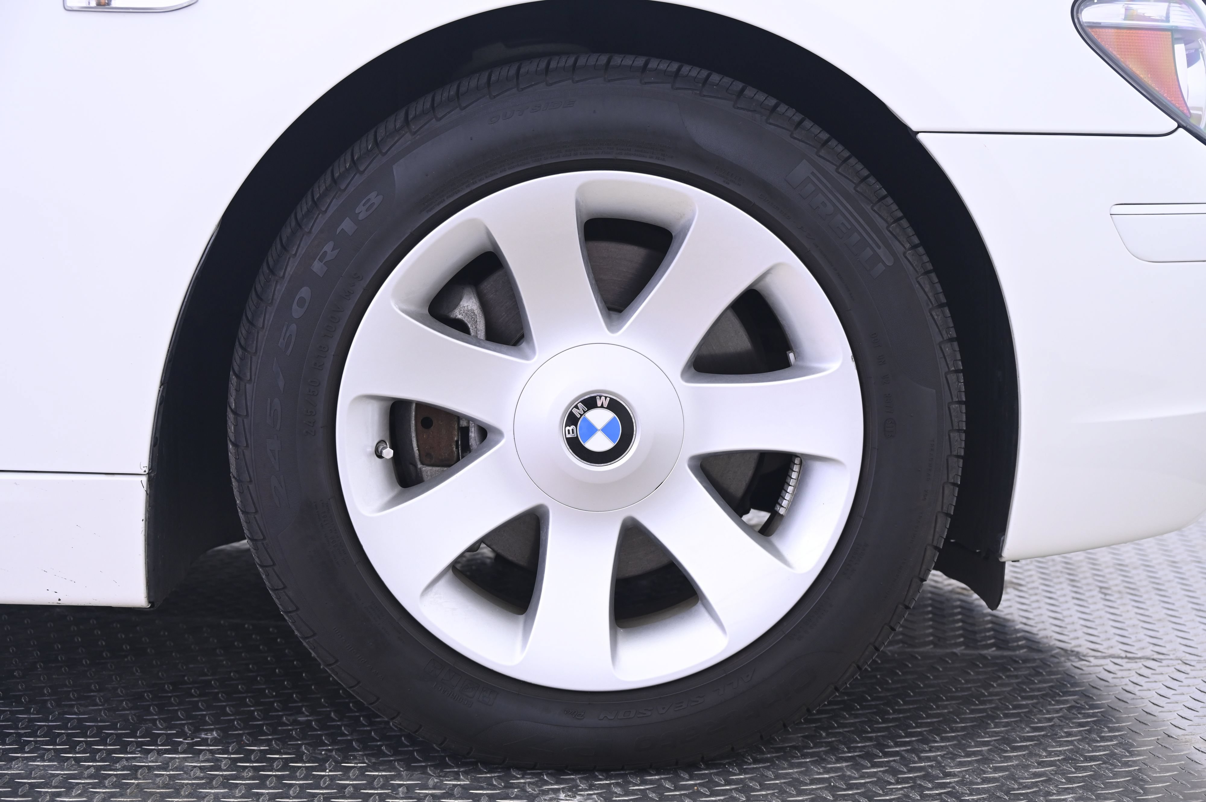 Used 2007 BMW 750Li RWD image 14