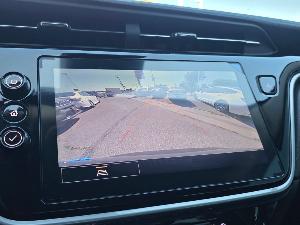Used 2022 Chevrolet Bolt EUV LT w/ Convenience Package FWD image 28