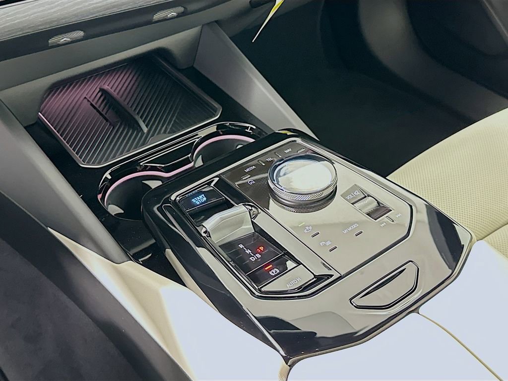 New 2026 BMW i5 eDrive40 w/ M Sport Package image 15